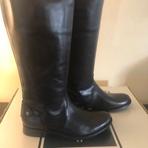 New Frye Melissa Button Back Zip Boot